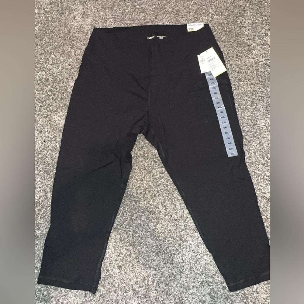 NWT Old Navy Leggings XXL with openings in bottom back legs